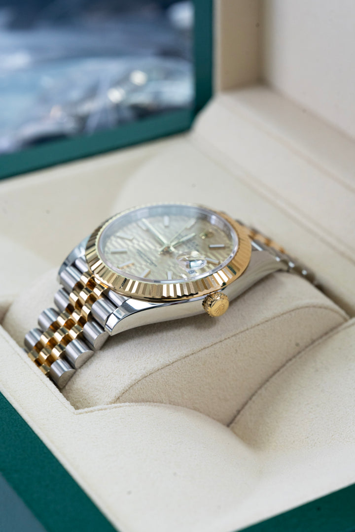 ROLEX DATE JUST 126333 YELLOW GOLD