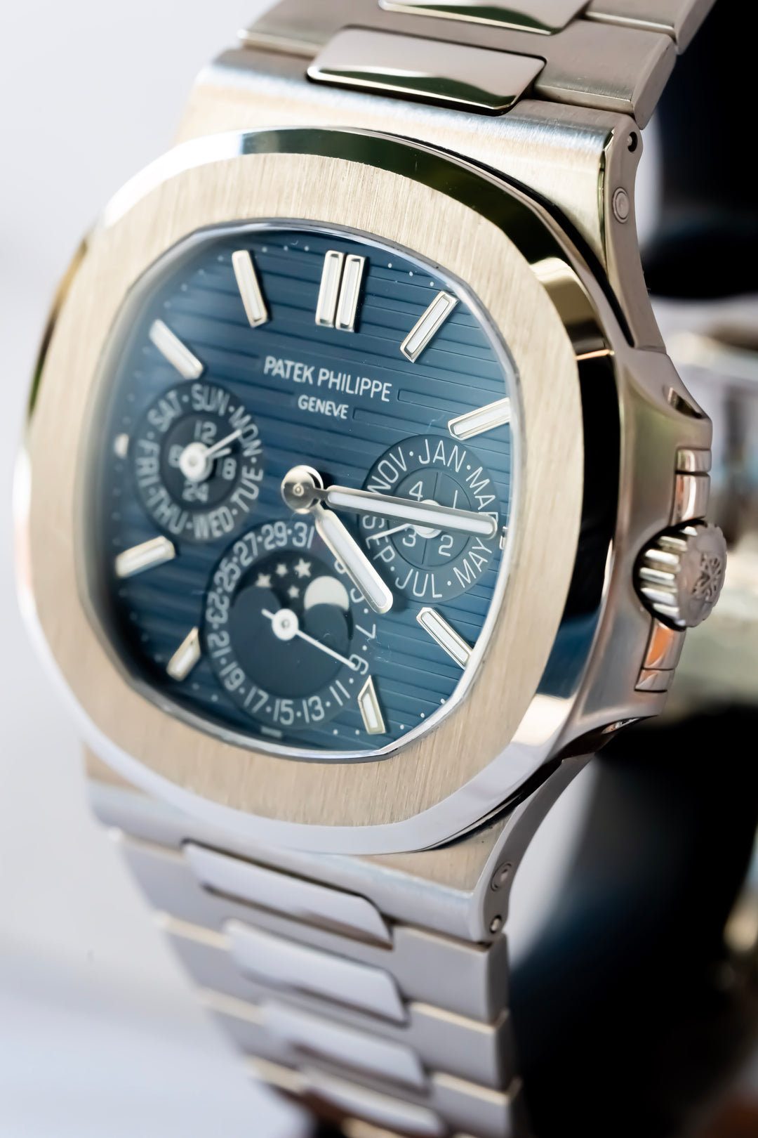 PATEK PHILLIPE 5740-1G NEW 2025