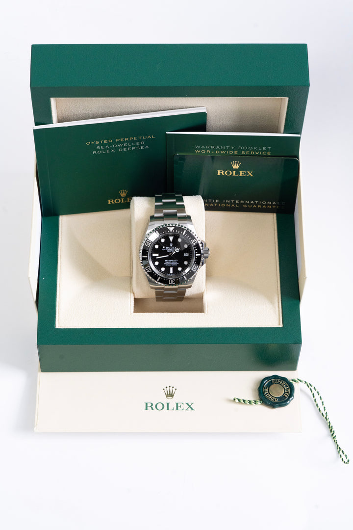 ROLEX SEA DWELLER BLACK 136660 NEW
