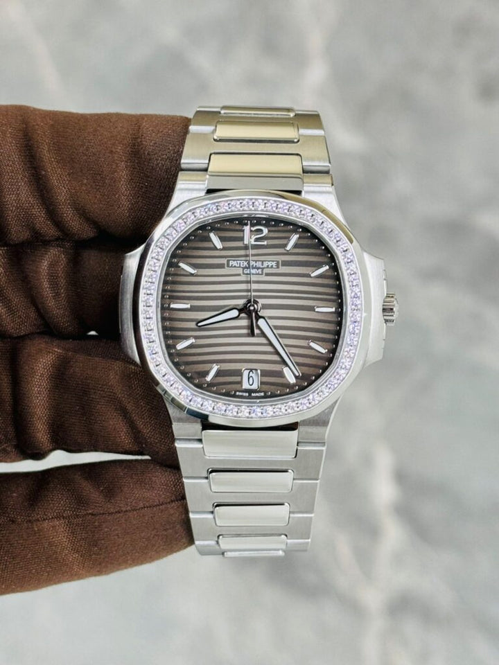 Patek Philippe Nautilus 7118/1200A-011 ‘Ladies’ Stainless Steel Grey Dial Diamond Bezel